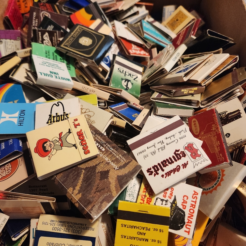Lot Batch of 30 Vintage Full Unused Matchbooks